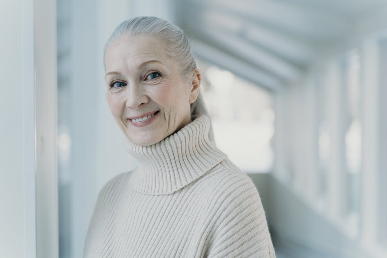 Retinol vs Retinoid: What’s the Difference & Which One is Right for You?
