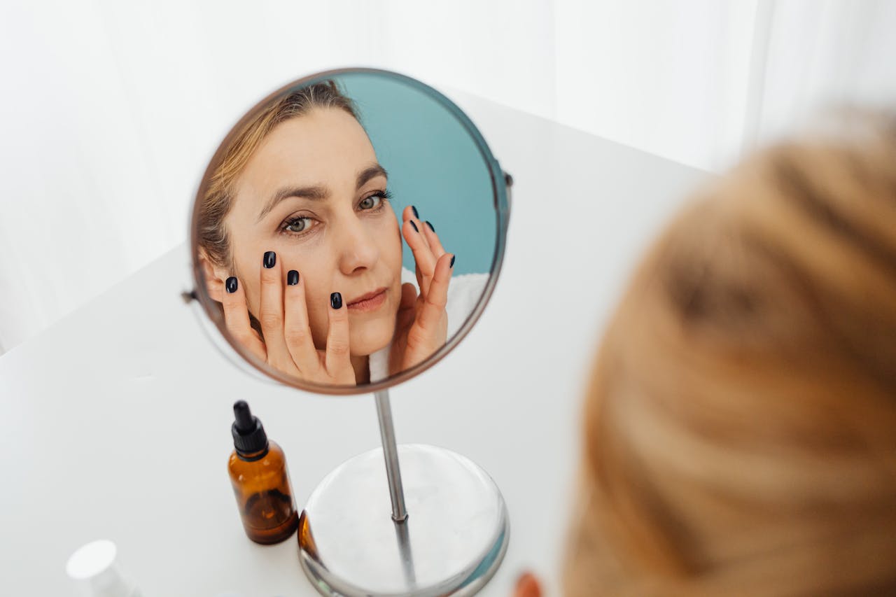 Kojic Acid vs Glycolic Acid 2026 – Which Is Better for Indian Skin Brightening?