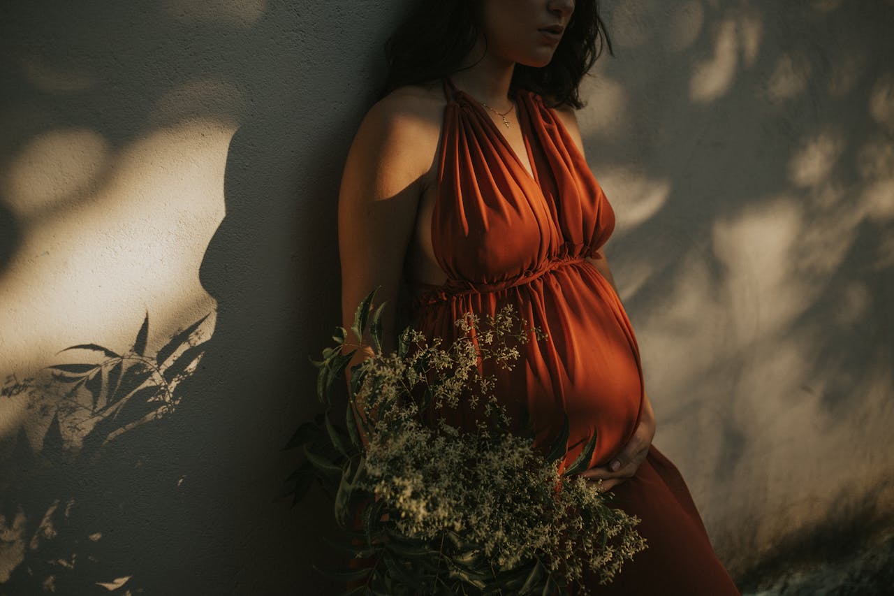 🌿 Best Brightening Body Washes Safe for Pregnancy in India (2026 Guide)