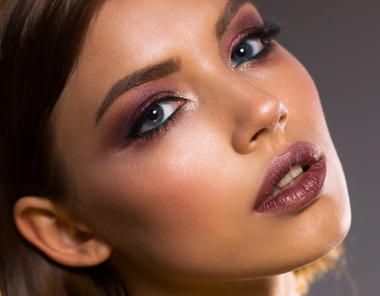 💥 AHA BHA + Niacinamide: Power Combo or Skincare Disaster?